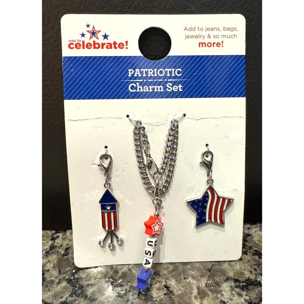 Patriotic Charm Chain Tumbler Stars & Stripes 3 Charms Star, Firework, USA